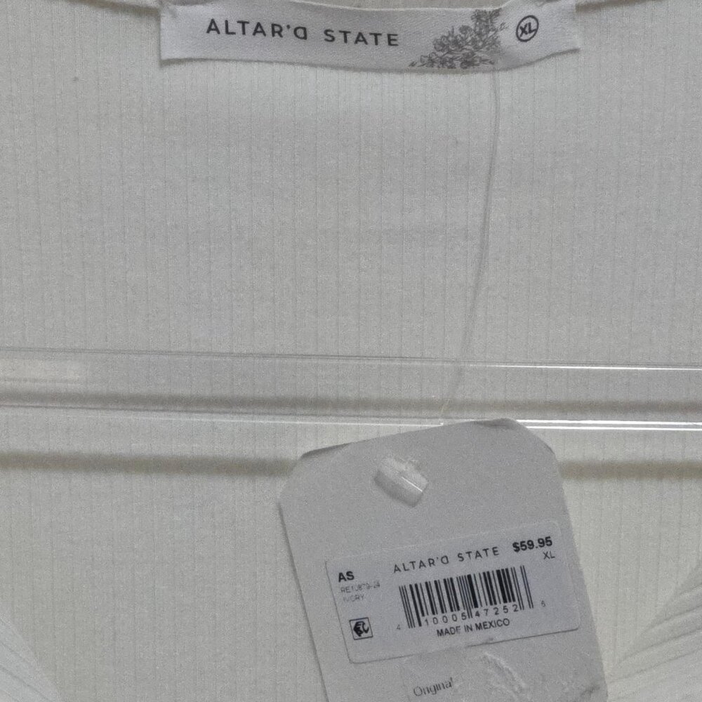 1333 Altar'd State NWT Cropped Collared Long Sleeve Top Sz.XL Womens - Picture 3 of 3